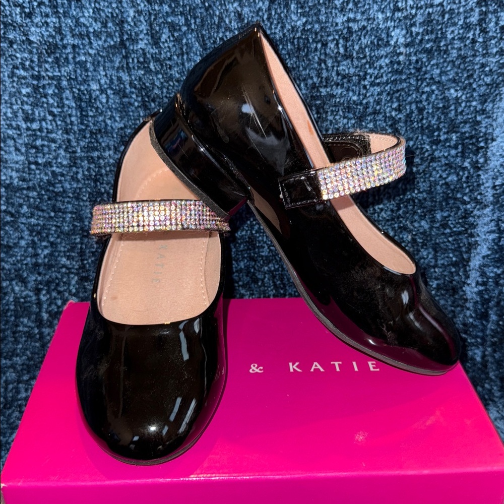 Kelly & Katie Black Dress Shoes with Rhinestone Strap